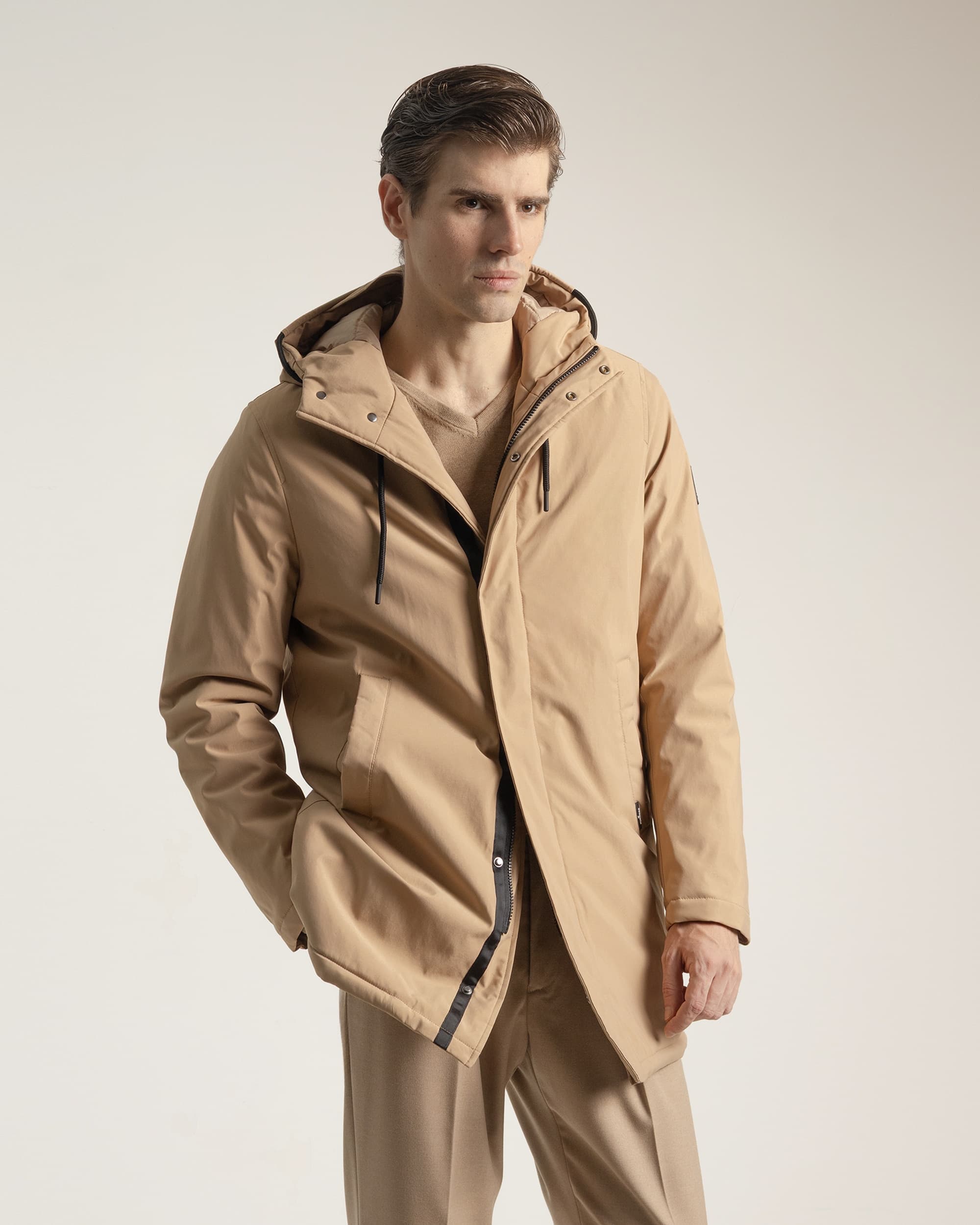 PuroEgo Parka técnica con capucha de hombre